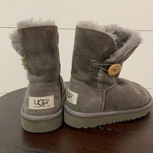 Girls gray Bailey UGG boots toddler size 9
